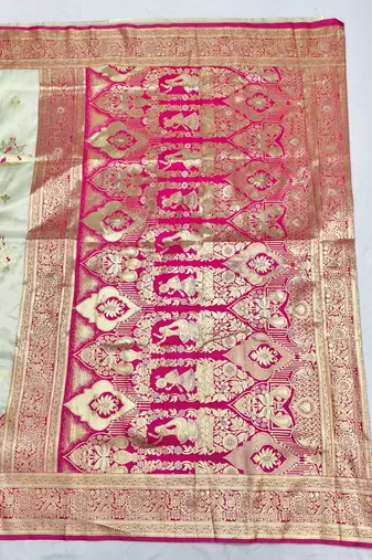 Cream zari woven silk blend saree with blouse piece