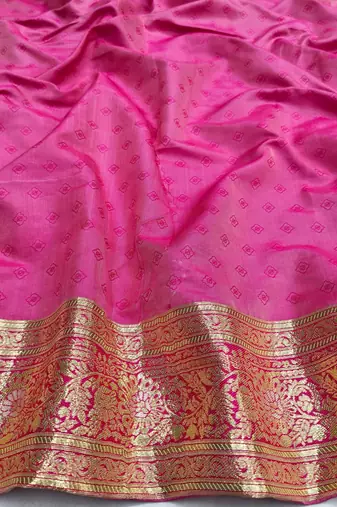 Cream zari woven silk blend saree with blouse piece