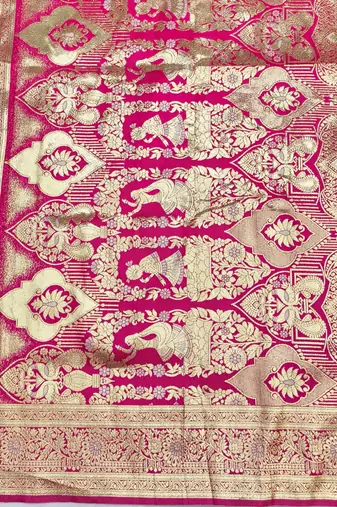 Cream zari woven silk blend saree with blouse piece