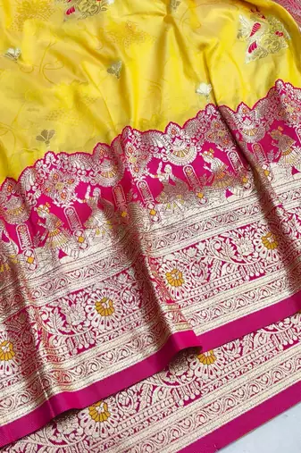 Gold zari woven silk blend saree with blouse piece