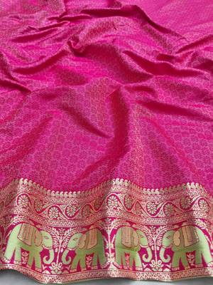 Light green zari woven silk blend saree with blouse piece 4