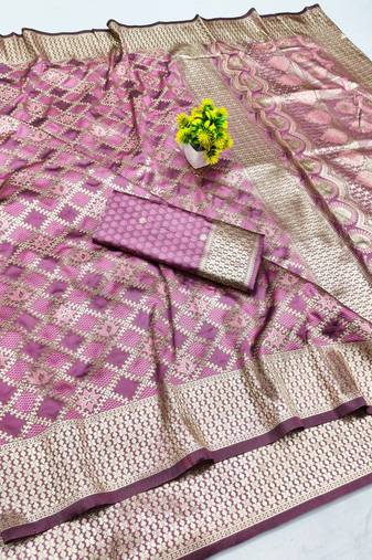 Magenta zari woven banarasi silk blend saree with blouse piece