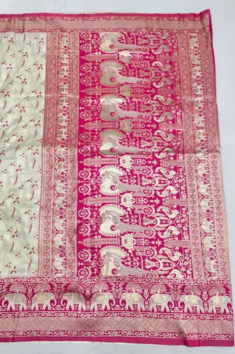 Cream zari woven silk blend saree with blouse piece