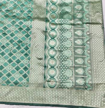 Light blue zari woven silk blend saree with blouse piece 5
