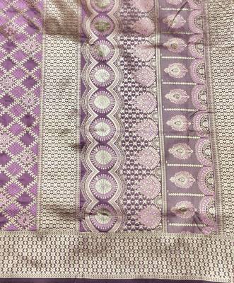 Purple zari woven silk blend saree with blouse piece 5