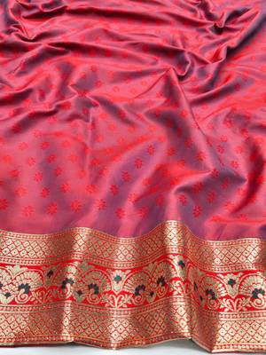 Rama zari woven silk blend saree with blouse piece 4