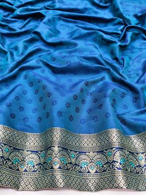 Light blue zari woven silk blend saree with blouse piece 4