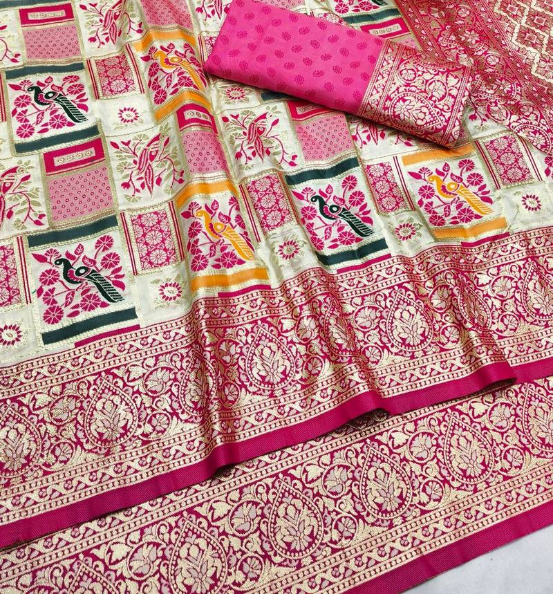 Cream zari woven patola silk blend saree with blouse piece