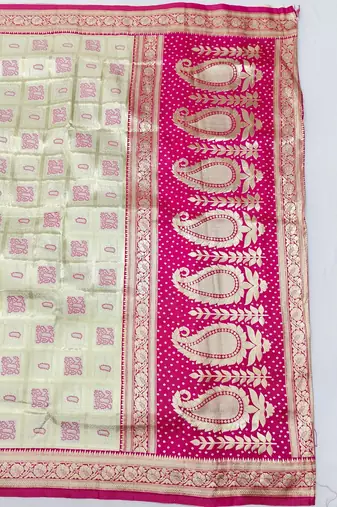 Cream zari woven silk blend saree with blouse piece