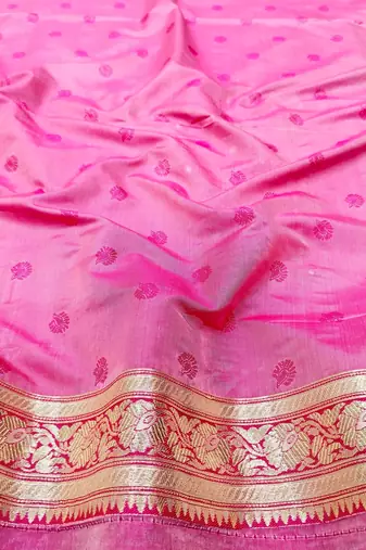 Cream zari woven silk blend saree with blouse piece