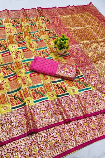 Gold zari woven patola silk blend traditional saree with blouse piece