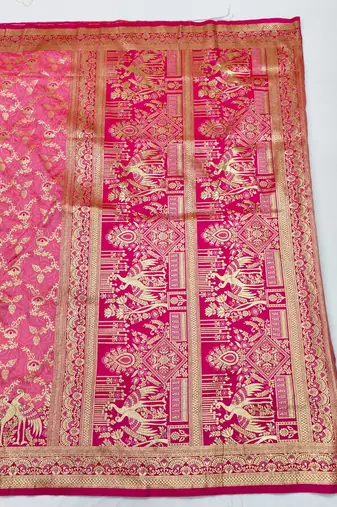 Pink zari woven silk blend saree with blouse piece