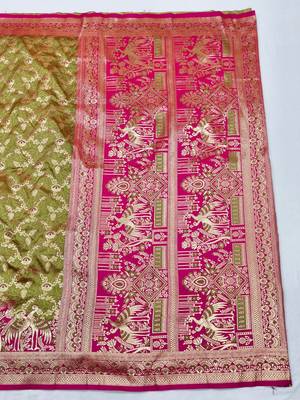 Mehendi zari woven silk blend saree with blouse piece 2