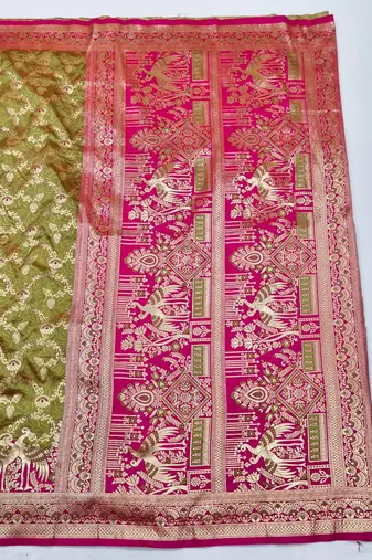 Mehendi zari woven silk blend saree with blouse piece