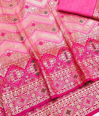 Pink zari woven silk blend saree with blouse piece 3