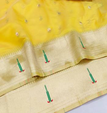 Gold zari woven paithani organza silk blend saree with blouse piece 3