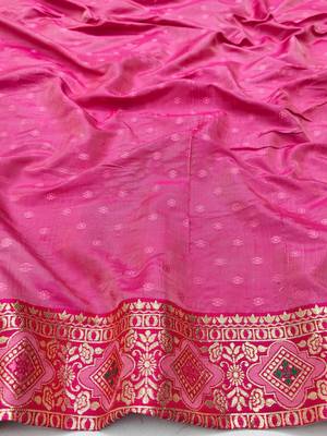 Pink zari woven silk blend saree with blouse piece 4