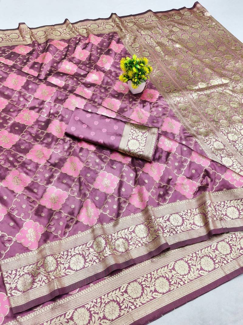 Magenta zari woven banarasi silk blend saree with blouse piece