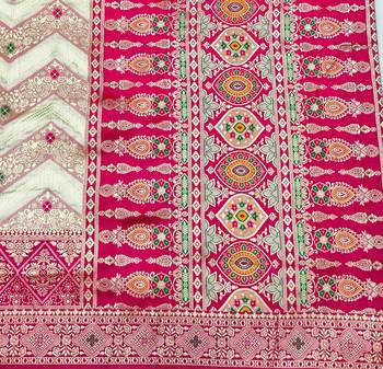Cream zari woven silk blend saree with blouse piece 5