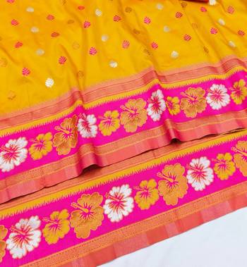 Gold zari woven silk blend saree with blouse piece 3