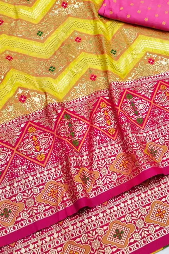 Gold zari woven silk blend saree with blouse piece