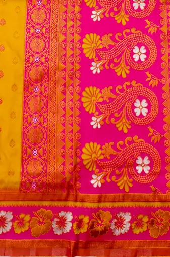 Gold zari woven silk blend saree with blouse piece