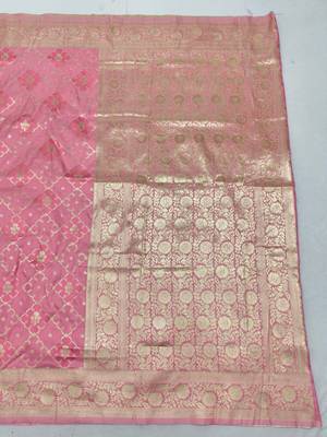 Pink zari woven silk blend saree with blouse piece 2
