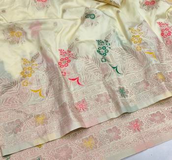 Cream zari woven silk blend saree with blouse piece 3