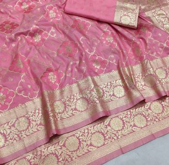 Pink zari woven silk blend saree with blouse piece 3