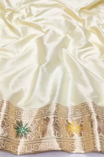 Cream zari woven silk blend saree with blouse piece