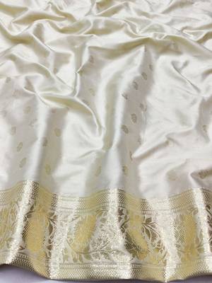 Cream zari woven silk blend saree with blouse piece 4