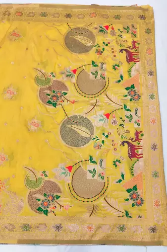 Gold zari woven silk blend saree with blouse piece