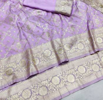Lavender zari woven silk blend saree with blouse piece 3