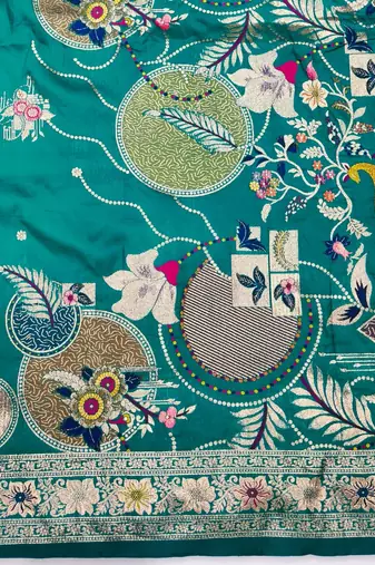 Rama zari woven silk blend saree with blouse piece