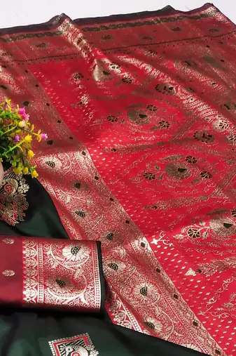 Green zari woven silk blend saree with blouse piece