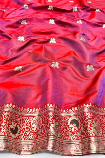 Rama zari woven silk blend saree with blouse piece