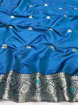 Light blue zari woven silk blend saree with blouse piece 4