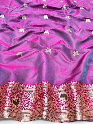 Green zari woven silk blend saree with blouse piece 4