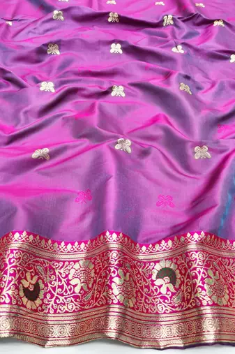 Green zari woven silk blend saree with blouse piece