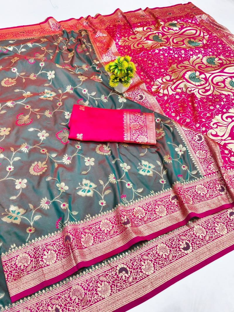 Lavender zari woven banarasi silk blend saree with blouse piece