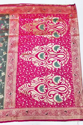Lavender zari woven silk blend saree with blouse piece