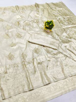 Cream zari woven silk blend saree with blouse piece 1