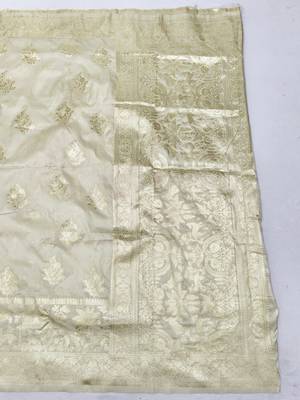Cream zari woven silk blend saree with blouse piece 2