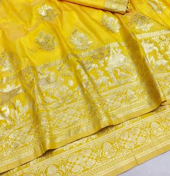 Gold zari woven silk blend saree with blouse piece 3