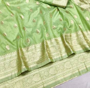 Light green zari woven silk blend saree with blouse piece 3