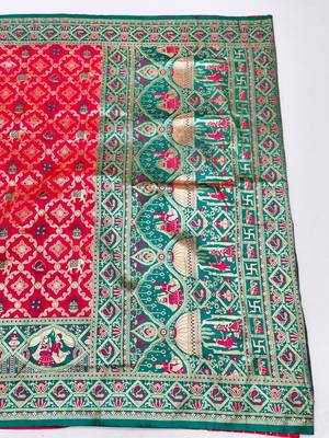 Pink zari woven silk blend saree with blouse piece 2