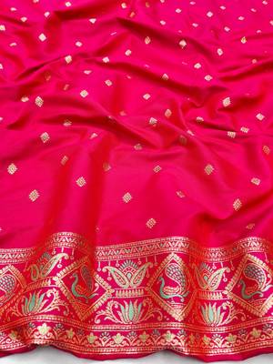 Grey zari woven silk blend saree with blouse piece 4