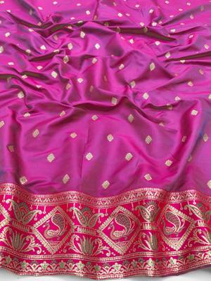 Peach zari woven silk blend saree with blouse piece 4