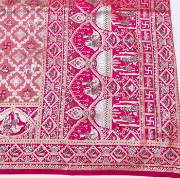 Peach zari woven silk blend saree with blouse piece 5