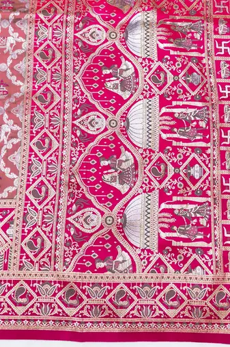 Peach zari woven silk blend saree with blouse piece